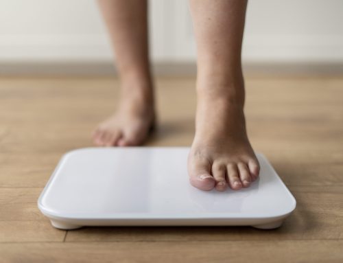 Dicas eficazes para controlar o peso e combater a obesidade de forma saudável